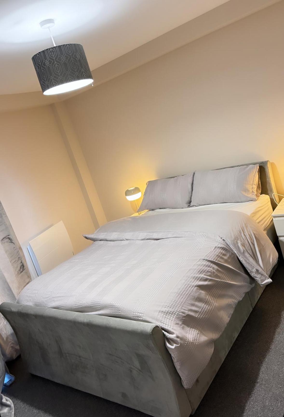 Luxury 2 Bedroom Apartment In Manchester City Centre - Free Parking Dış mekan fotoğraf
