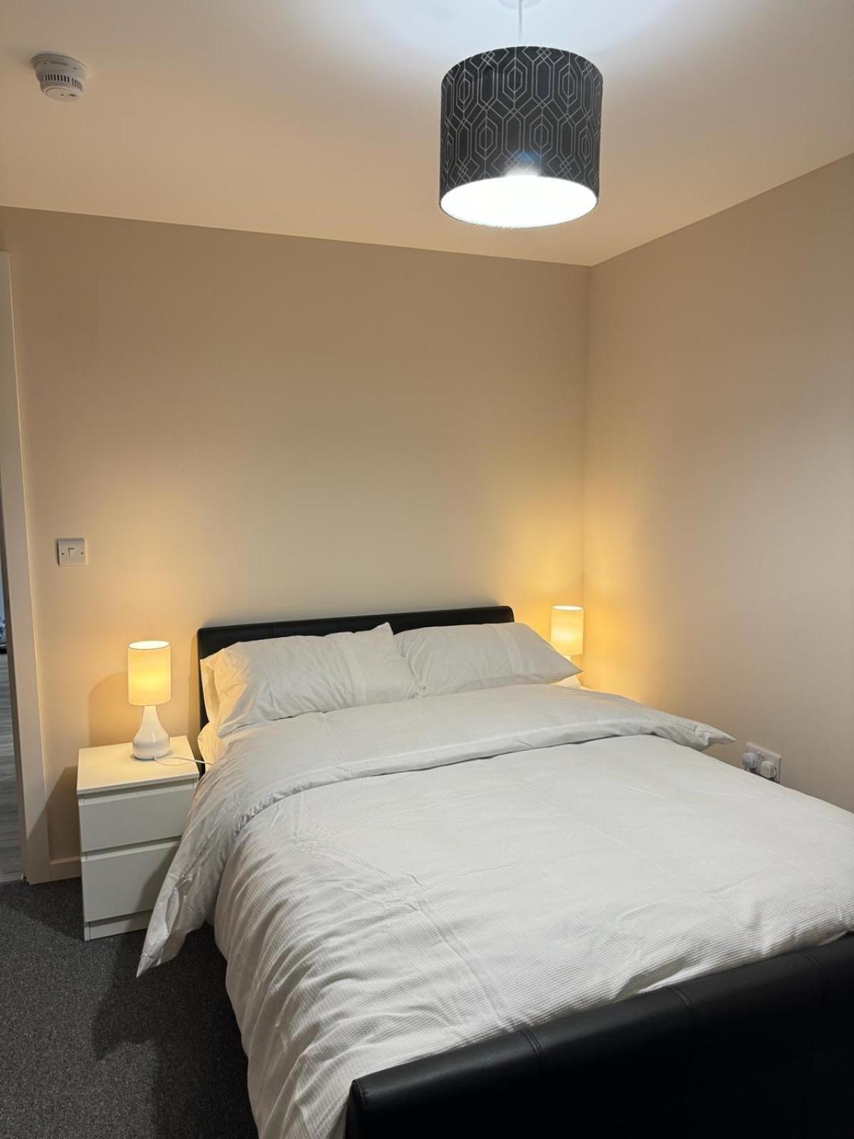 Luxury 2 Bedroom Apartment In Manchester City Centre - Free Parking Dış mekan fotoğraf